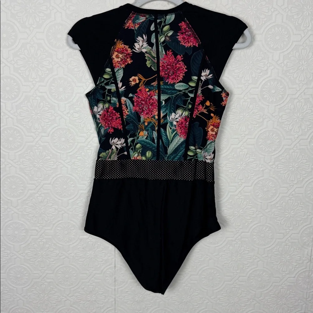 Body Glove Black Floral Zip Front One Piece Swimsuit Women’s Size Medium